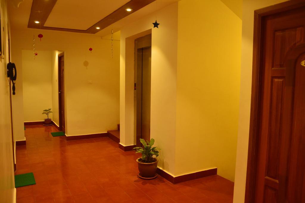 Cours Chabrol Hotell Pondicherry Eksteriør bilde