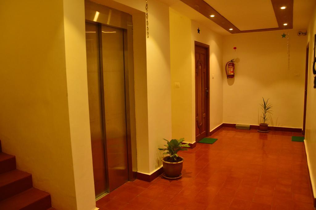 Cours Chabrol Hotell Pondicherry Eksteriør bilde