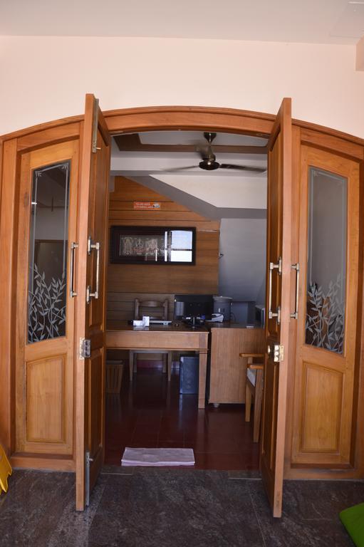 Cours Chabrol Hotell Pondicherry Eksteriør bilde