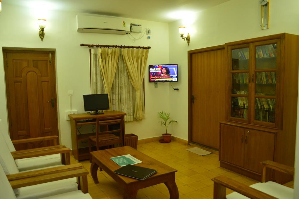 Cours Chabrol Hotell Pondicherry Eksteriør bilde