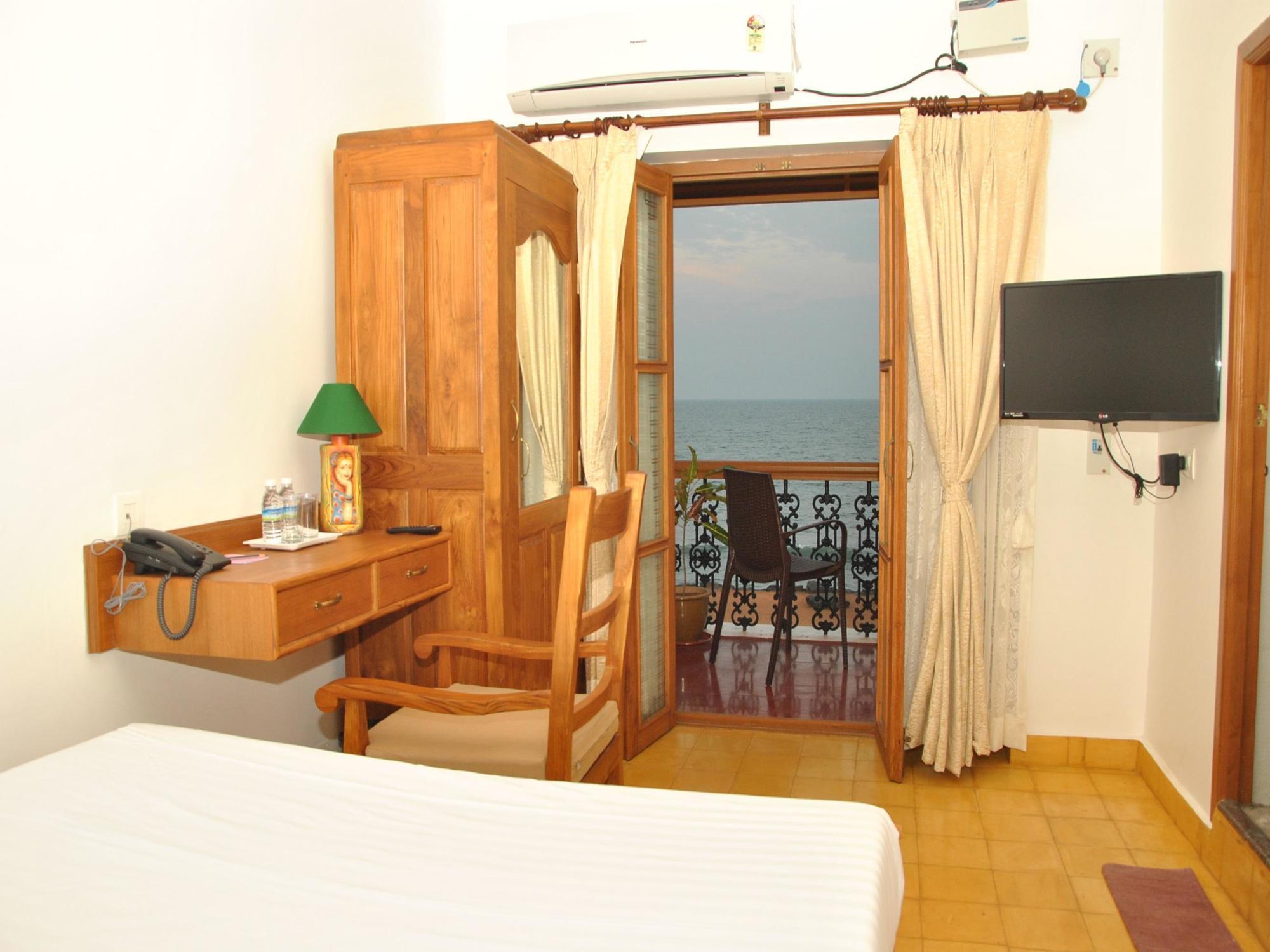 Cours Chabrol Hotell Pondicherry Eksteriør bilde