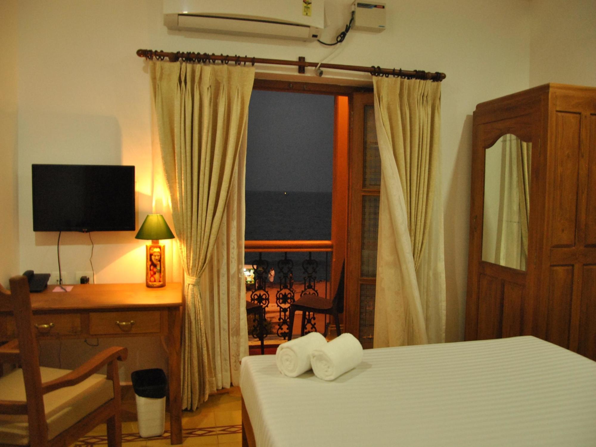 Cours Chabrol Hotell Pondicherry Eksteriør bilde